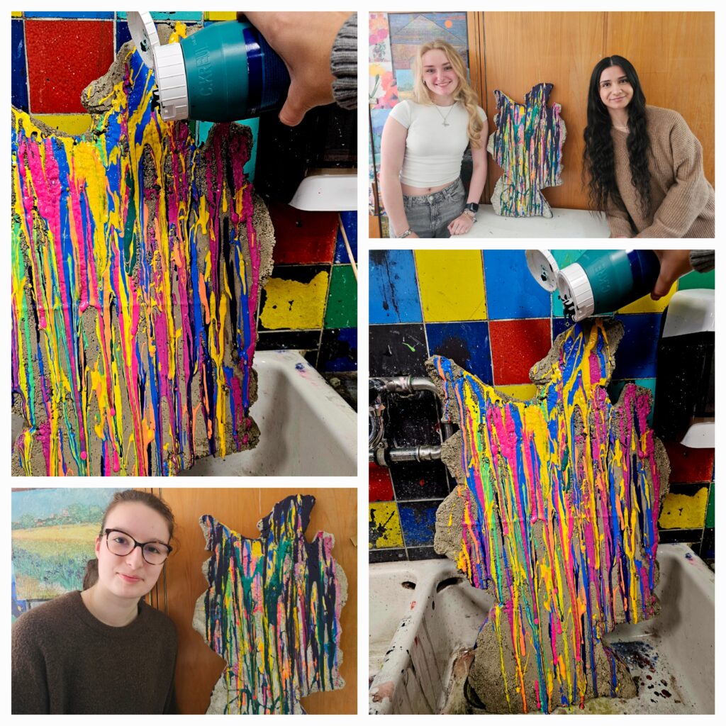 SchülerINNEN mit ihren Werken zum Beton Art Award 2026